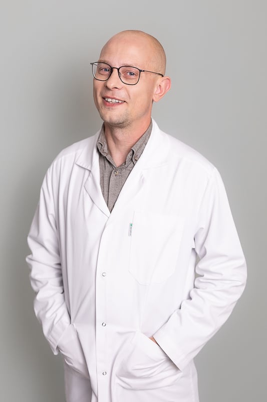 Portret dr. n. med. Pawła Deca